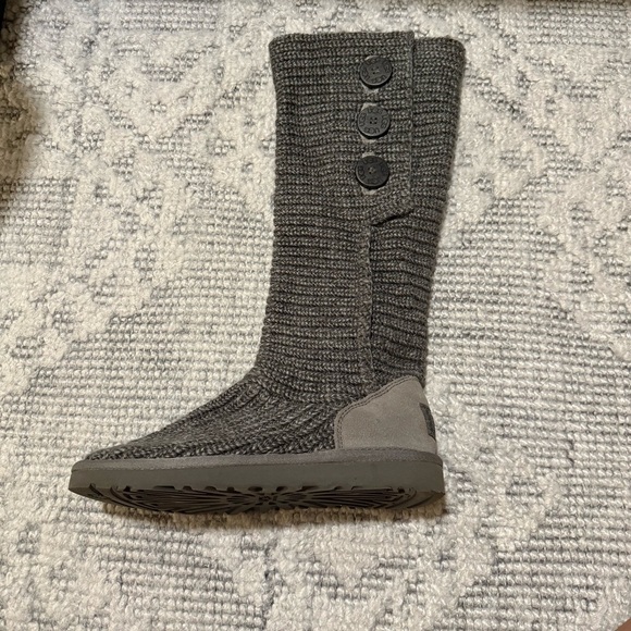 UGG Sweater Boots - Picture 4 of 12